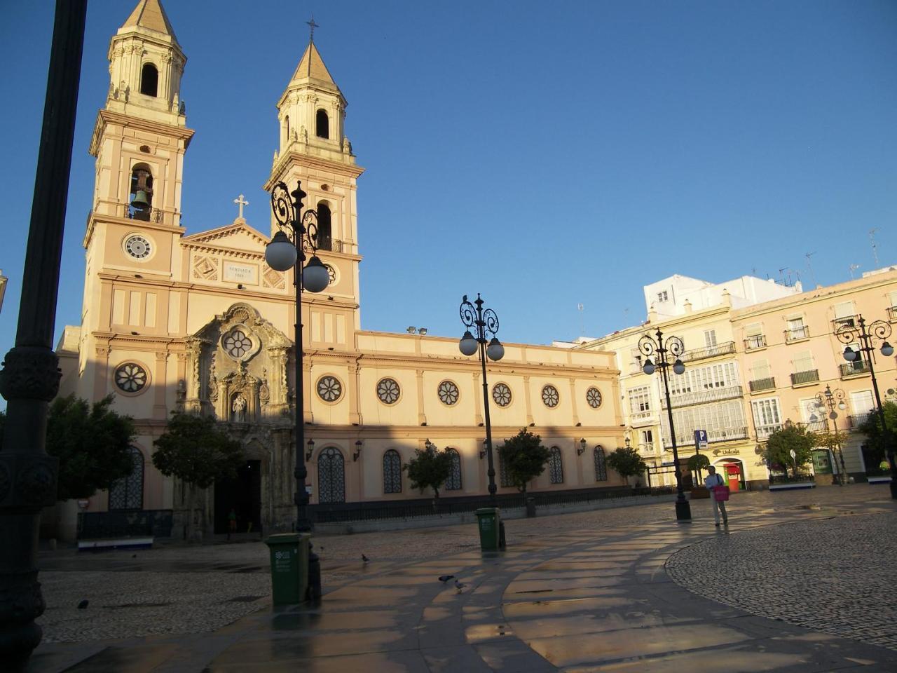 Apartamento 19 Dias Y Muchas Noches Cadiz Bagian luar foto