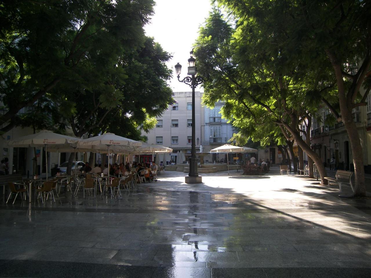 Apartamento 19 Dias Y Muchas Noches Cadiz Bagian luar foto